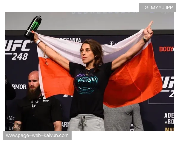 UFC连踢腿法强到让对手踉跄，掌控场上节奏的终极秘技